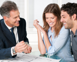 Czy warto korzystać z pośrednictwa biur nieruchomości